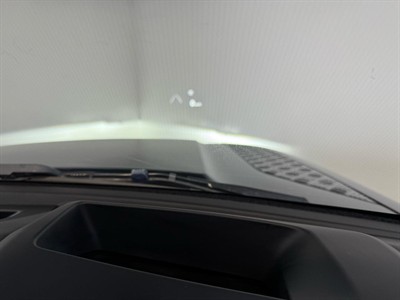 2023 Land Rover Defender - Thumbnail