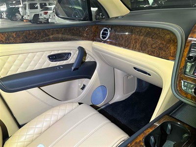 2017 Bentley Bentayga - Thumbnail