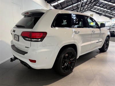 2017 Jeep Grand Cherokee - Thumbnail