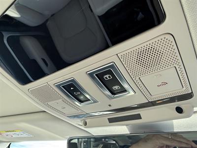2022 Land Rover Defender - Thumbnail