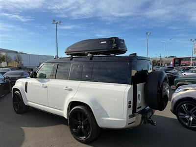 2022 Land Rover Defender - Thumbnail